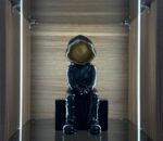 Faceless Sitting Resin Statue - Image 2