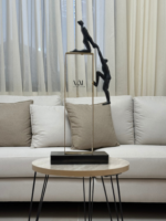 Helping Hand Sculpture - Image 2