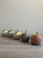 Ceramic apple decor - Image 2