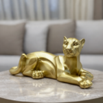 Sitting golden tiger - Image 3