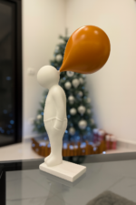 Balloon Whisperer Sculpture - Image 3
